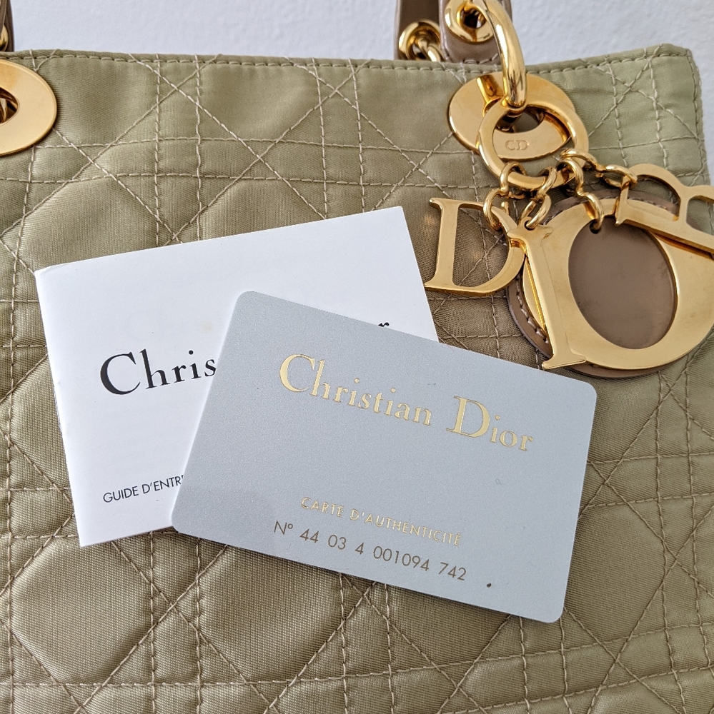 Lady Dior bag - Picture 6 of 16